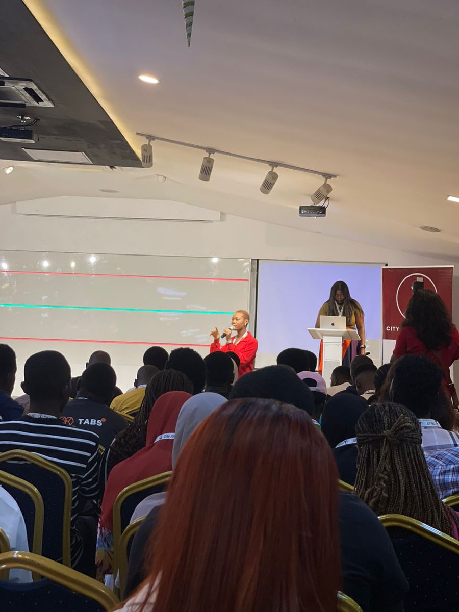 oooizaMary's tweet image. Ifeoma live @cityjsconf speaking about the super combination of headless CMS and JAMstack.
Very enlightening 🔥

#html #javascipt. #CityJSLagos #WomenWhoCode #womenintech