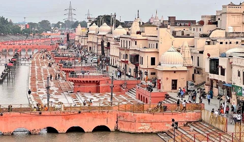 RameshSpeaks_'s tweet photo. असंख्य दीपों से जगमगाएगी #अयोध्या !

#रामकीपैड़ी पर लगभग 15 लाख दीपों को प्रज्वलित कर किया जाएगा प्रभु #श्रीराम का स्वागत .. #Ayodhya
#DeepotsavAyodhya2022 #Deepotsav2022 #Deepotsav
#UPNahiDekhaToIndiaNahiDekha #UPTourism #Diwali    #UttarPradesh #RethinkTourism #VisitAyodhya https://t.co/lP2TpGPKyE