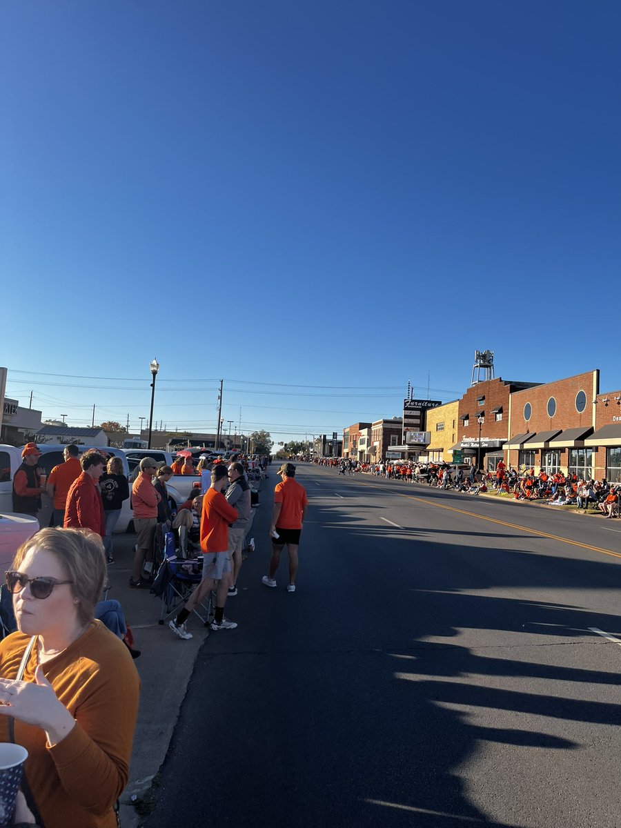 stillwaterwill's tweet photo. It’s a beautiful morning for a parade in @DowntownSTWOK! #Homecoming2022 #loveSWO https://t.co/1ZZss0itEn
