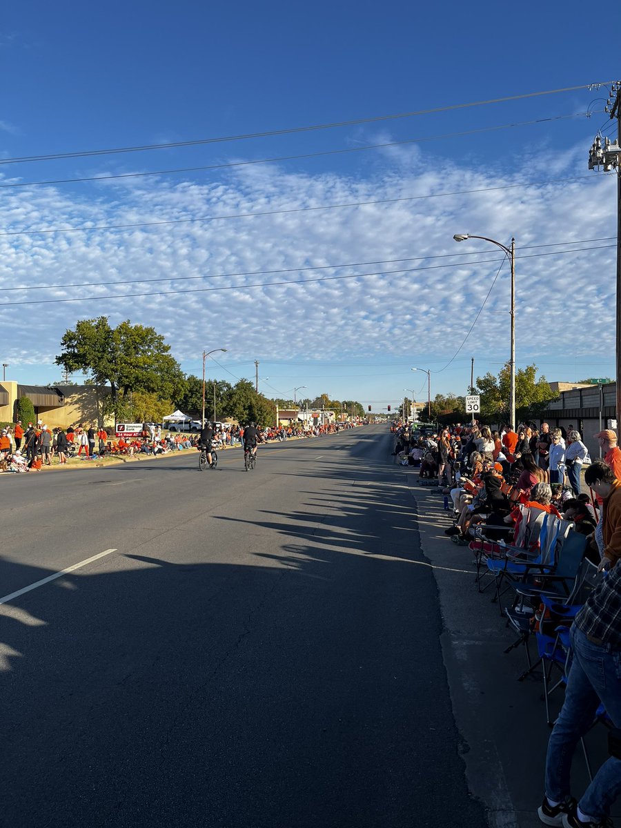 stillwaterwill's tweet photo. It’s a beautiful morning for a parade in @DowntownSTWOK! #Homecoming2022 #loveSWO https://t.co/1ZZss0itEn