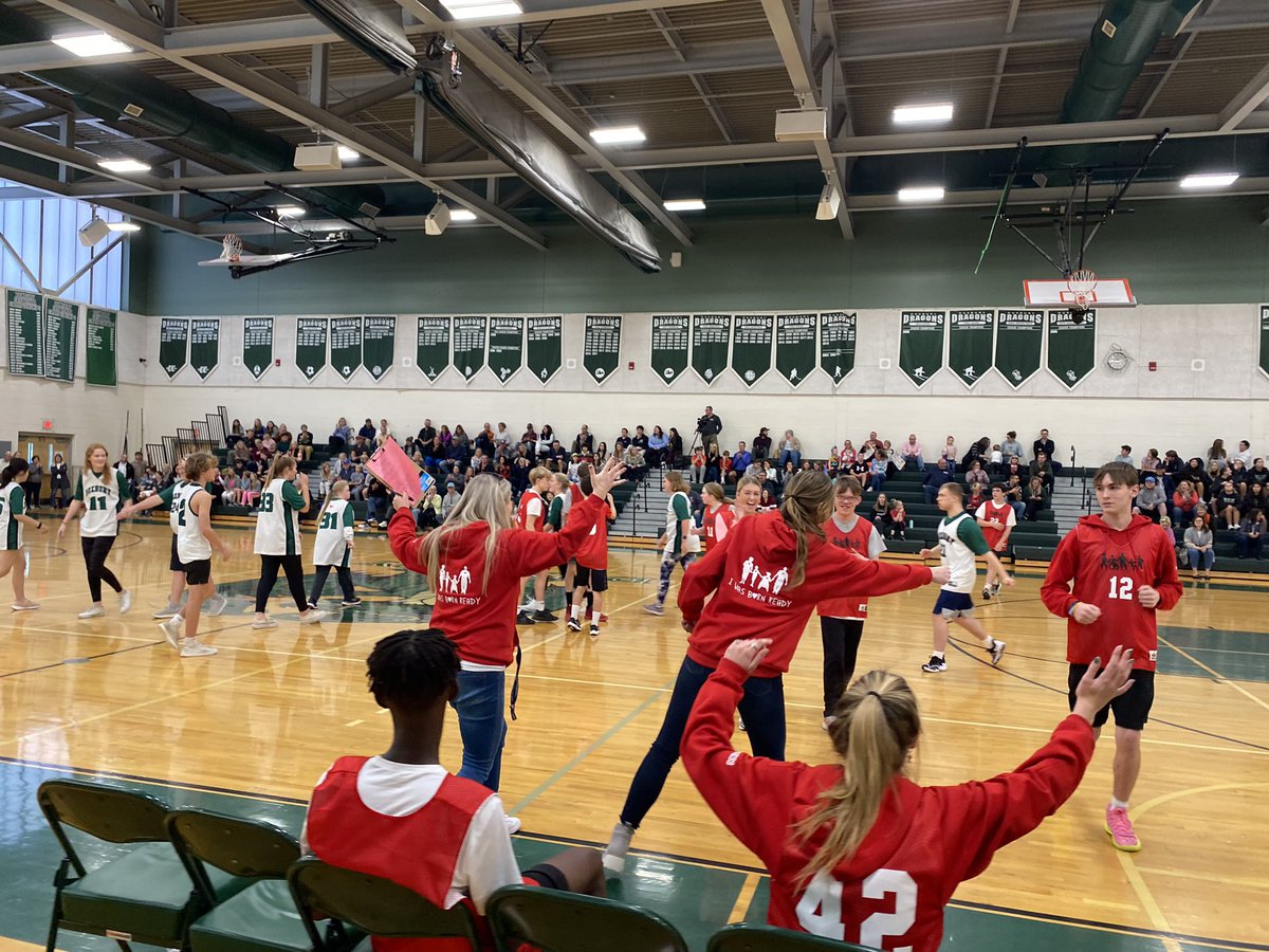 UnifiedSportsSL's tweet photo. Thank you to @DuxUnified 🐉 for hosting us yesterday! We had an amazing time and look forward to seeing you again on 11/1 at Silver Lake! 🏀👏😁#SideBySideUNIFIED https://t.co/VxPO3q59Xz