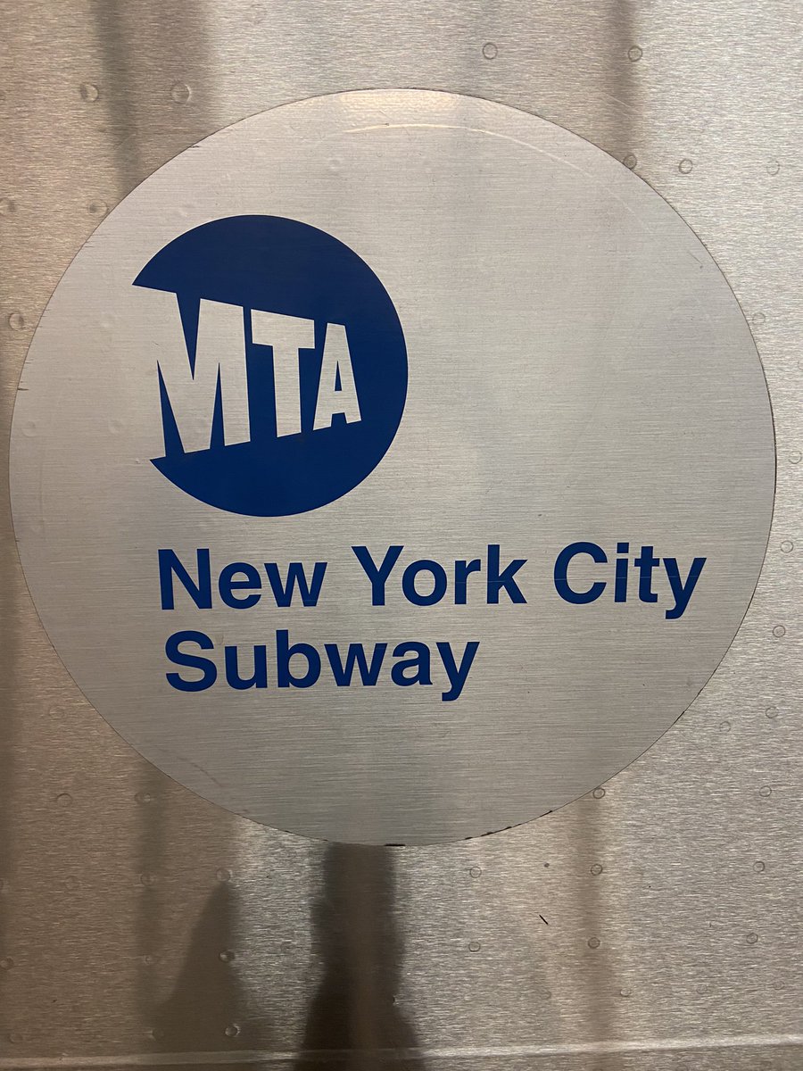 jamesjrogers's tweet photo. Another big game for @Everton today - getting on the subway to watch the Palace match with my fellow @nyc_evertonians at @turnmillnyc #Everton #BlueFamily #EVECRY #EvertonMatchDay #COYB #NewYork #NYC https://t.co/V5ob6WJekC