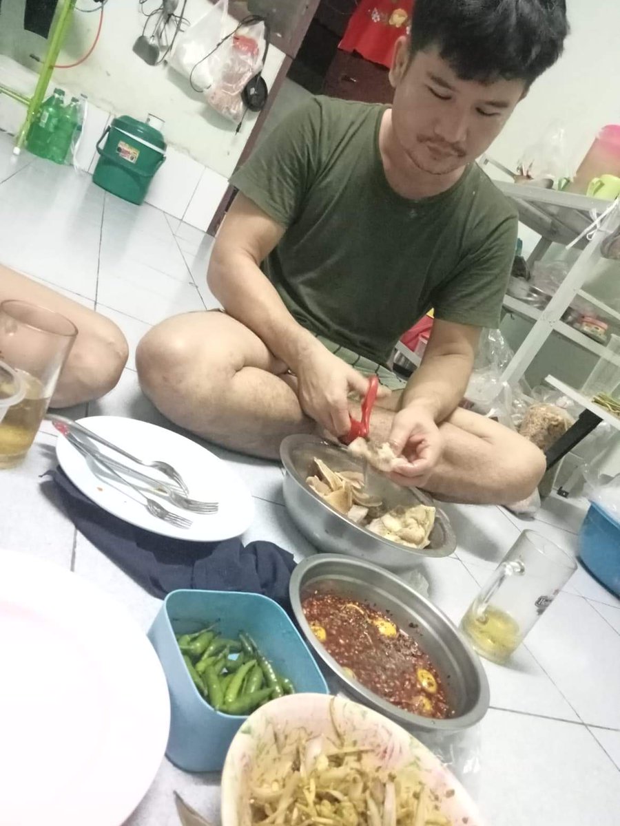 Toe1Ko's tweet photo. ဒီညဂျလစင်တိုက်မှာ https://t.co/xEmyyisJiT