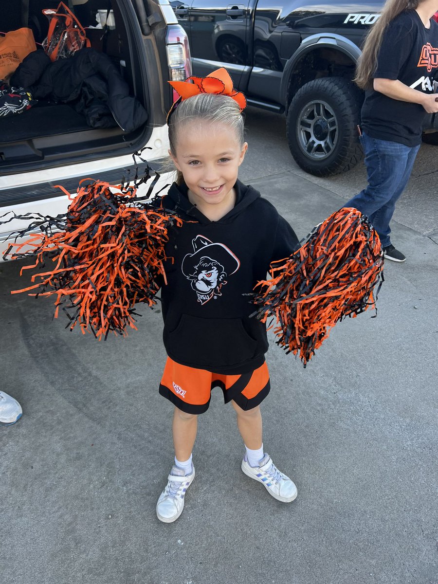Ranalions's tweet photo. O-State!!! #gopokes https://t.co/5GkvpEsqYF