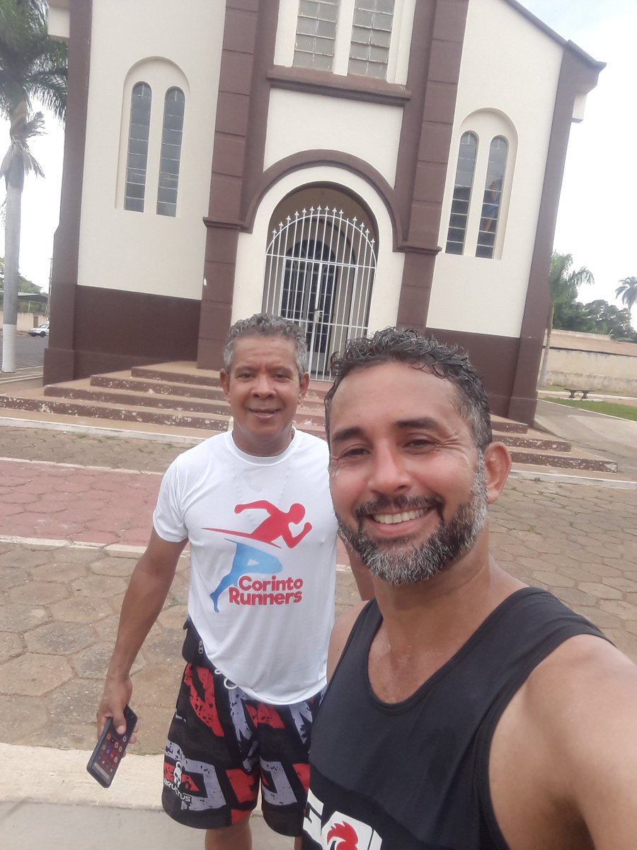 KAMBAOBRUNO's tweet photo. O treino de hoje ta pago...Segue os treinamentos pra Volta da Pampulha 2022 mais uma vez com meu parceiro MATUZA que esse ano vai estreiar na prova. #CorreBruno #Corintorunners https://t.co/t83exD4UIS