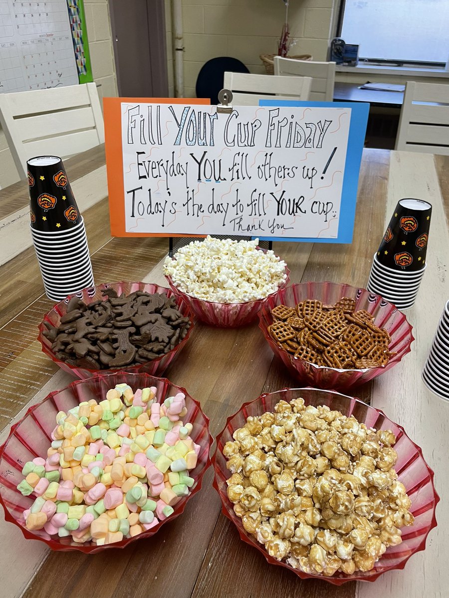 ParilloSusan's tweet photo. Fill Your Cup Friday! Thankful for our teachers! #winsorhillschool #climateandcultute #ridepted #ourkids https://t.co/ln4hwrCBwX
