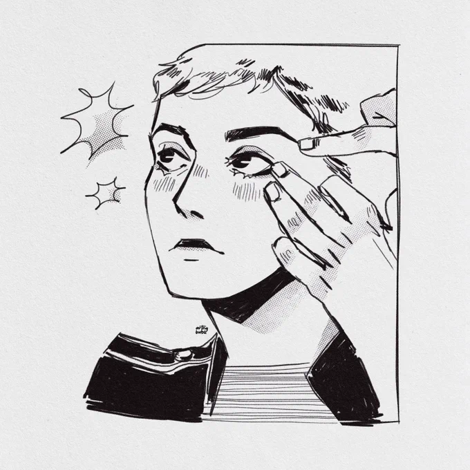 that one video of gerard getting his eyeliner done 👁️ #mcr #gerardway 