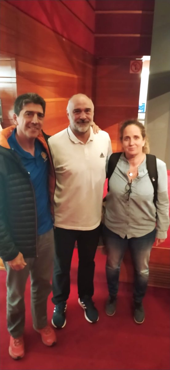 XI Congreso Ibérico de Baloncesto y V Iberoamericano. Aportamos nuestro granito de arena y aprendiendo de los mejores!! Gracias