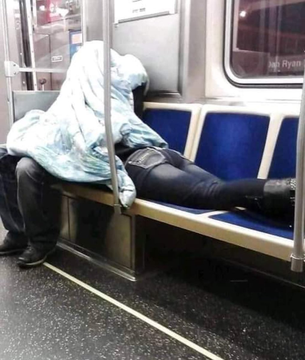 my uncle’s meme stash on Twitter "Man saves fellow female traveler from the cold by giving a