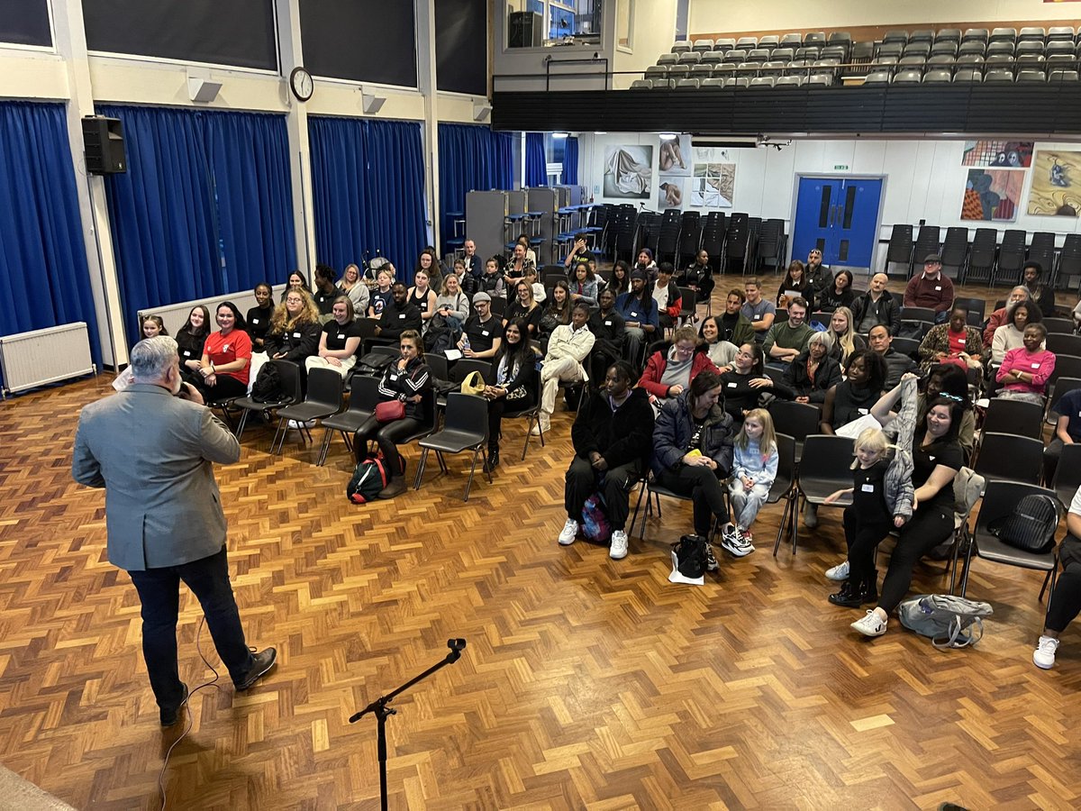 TalentINCUK's tweet photo. Auditions tomorrow in Leeds! For actors, singers, dancers and models. If you are looking for your big break in the Entertainment Industry, then turn up tomorrow, Sunday 23rd of October, 4-6pm at the Novotel Leeds Centre, 4 Whitehall Quay, Leeds LS1 4HR. https://t.co/Ua6AtN8965