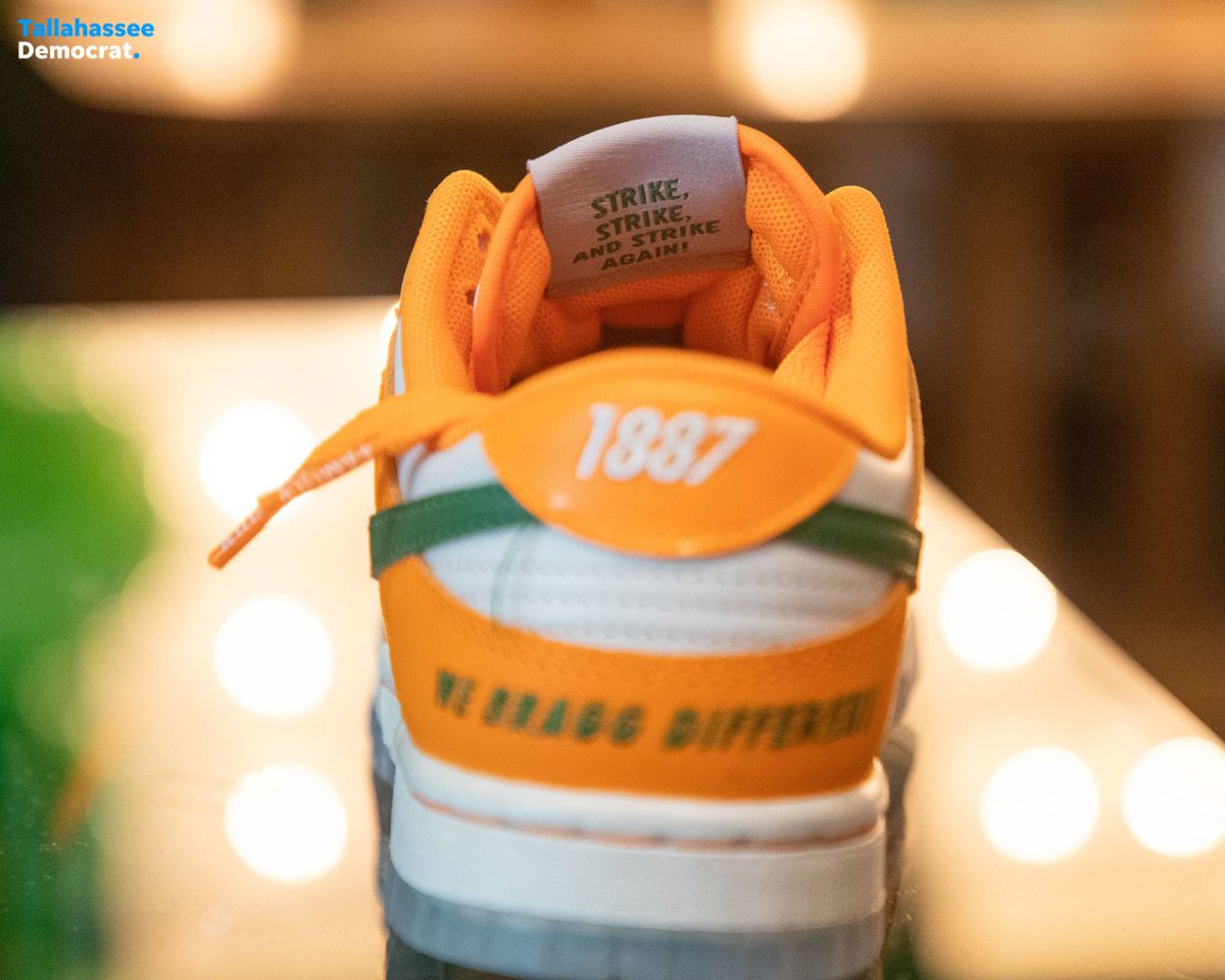 JustFreshKicks tweet media
