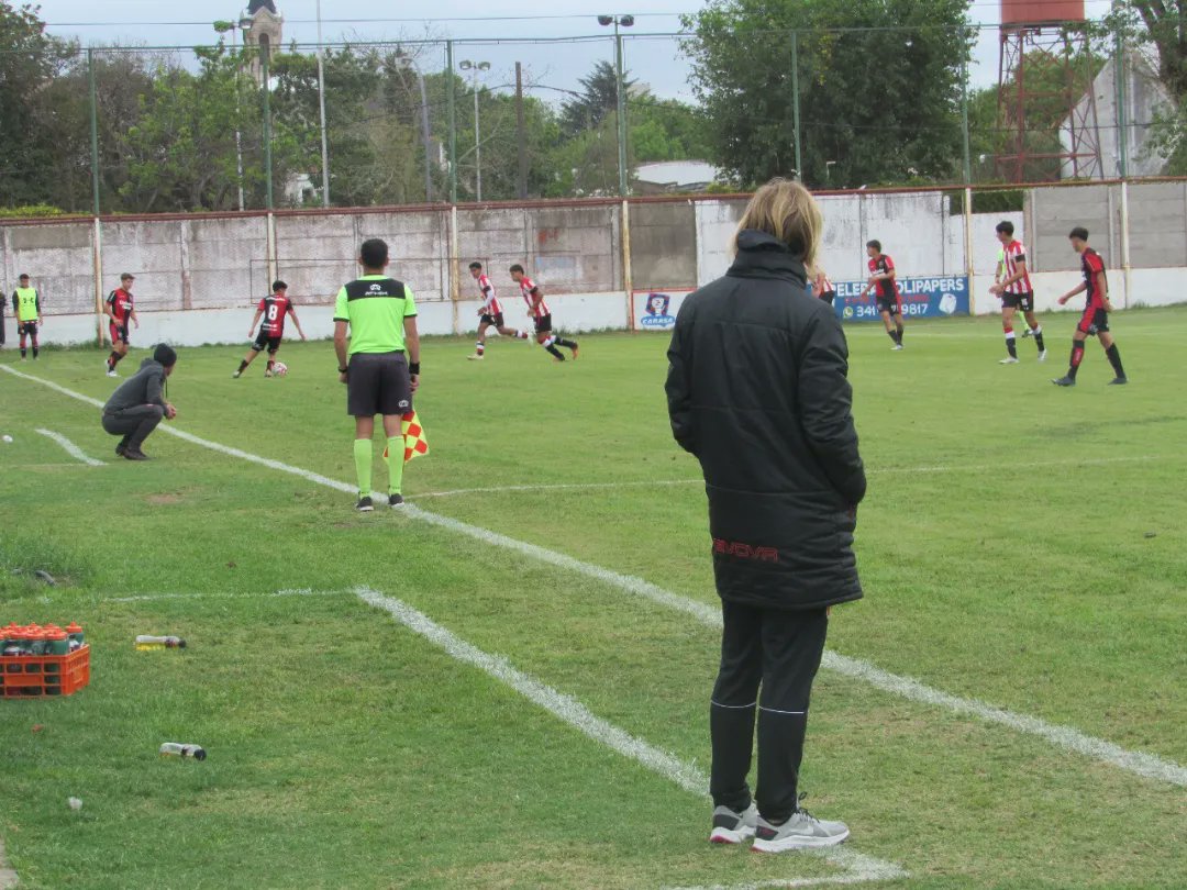 NewellsJuvenil's tweet photo. #JuvenilesLPF | ¡Enorme victoria! 👏🏼

✔️ La #7ma división conducida por Diego Mateo revirtió el resultado y se quedó con los tres puntos. 

🔥 Del 0-2 al 4-2 con doblete de Scarpeccio y los goles de Silvetti y Boretto.

🔴 #VamosLosPibes ⚫ https://t.co/48C2l3Ao6T