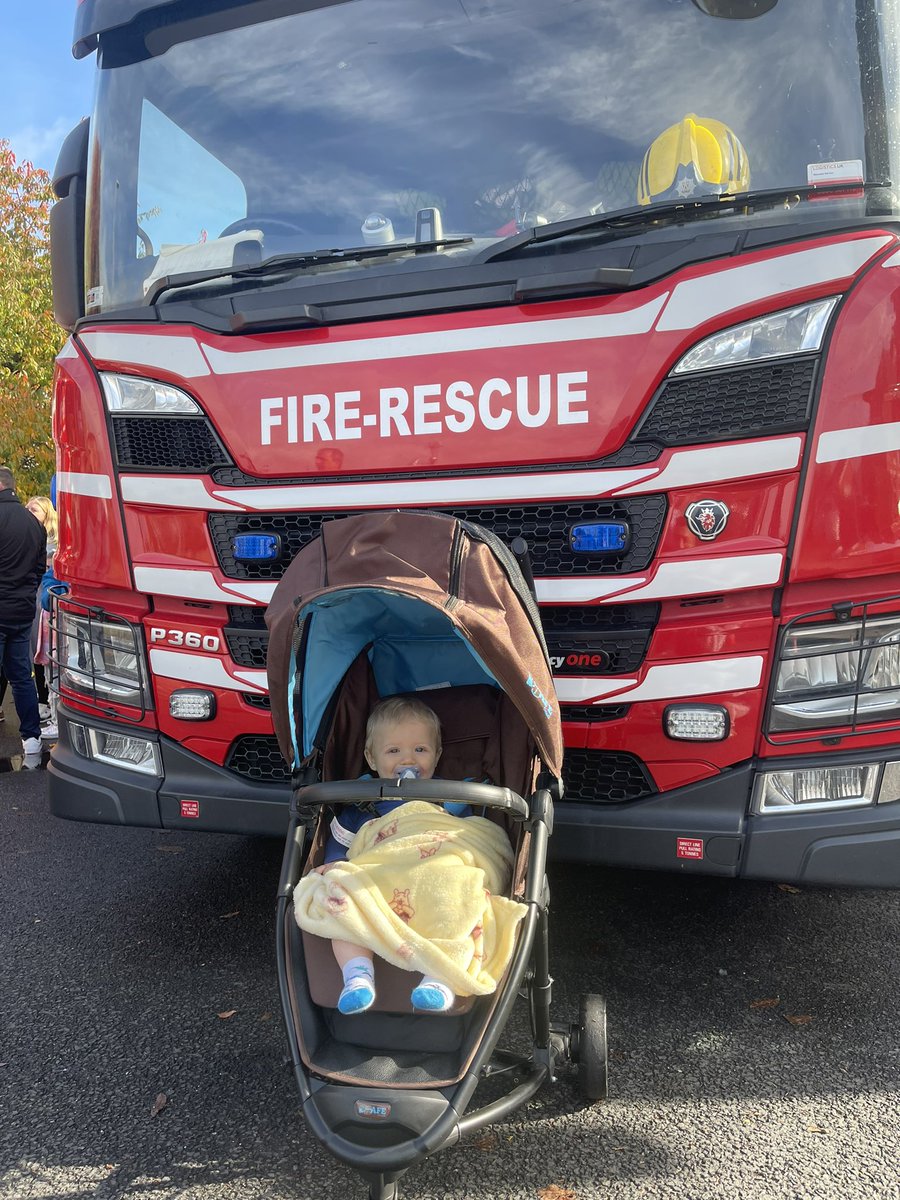 itsryan_evans's tweet photo. Finley’s first fire station open day and he loved it! 🐻 @SFRS_WL_oncall 

Think we may have a fireman in the making… 🚒 https://t.co/It422IgLKk