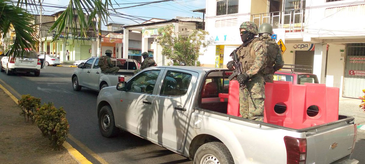 Ministro del Interior, Juan Zapata, preside reunión de comité de seguridad de Esmeraldas, este sábado 22  ► ow.ly/Fjyp50LijpO