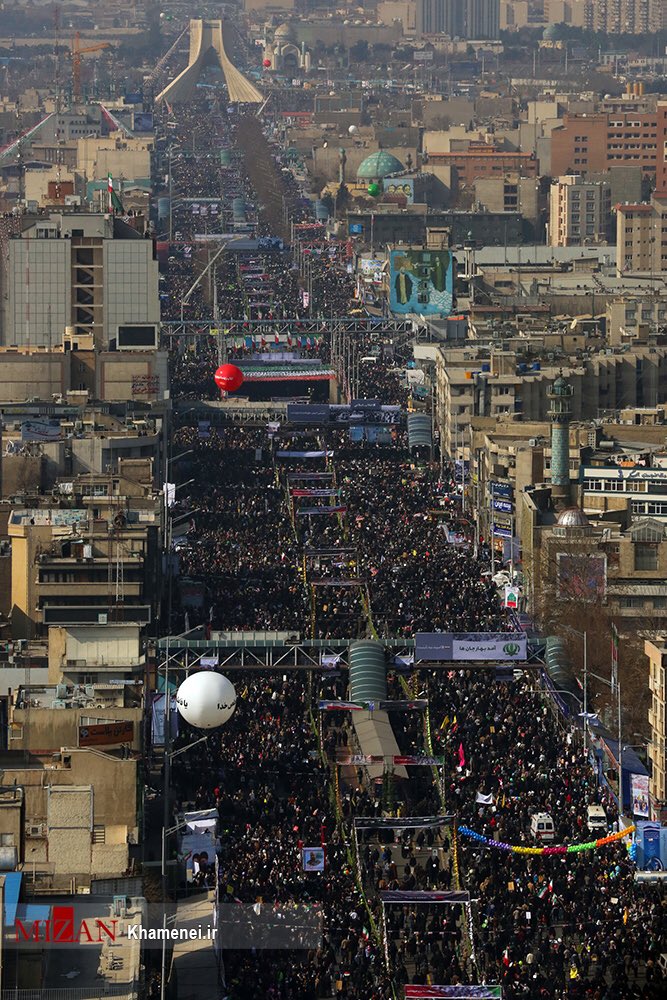 vahabzadeh_ali's tweet photo. جمعیت! یعنی چند ده میلیون پای کار! اونم ۴۳ سال! هر سال! هربار! https://t.co/hb0WO4g9cy