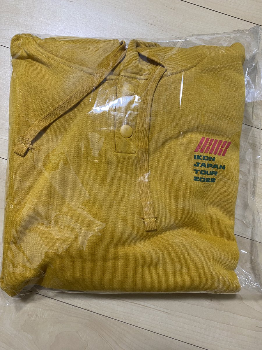 choko_momo's tweet photo. iKON グッズ交換

友達がFlash Backのフーディー（M）を間違えてマスタード色を購入してしまいました。（一度も着用してません）グレーと交換して下さる方、またはマスタード色を明日購入予定の方でグレーと交換してくださる方がいらっしゃったらDMお願いします🙇‍♀️💦 https://t.co/HaVp3GXX9L