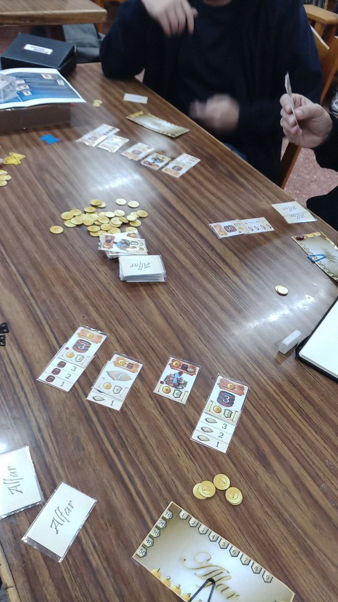 RubenMGames's tweet photo. Hoy de nuevo en las jornadas de Ludo en Seseña con los compis puliendo #Alfar en versión solo cartas. Gracias a Miguel por la foto! https://t.co/LlupYaNeVr
