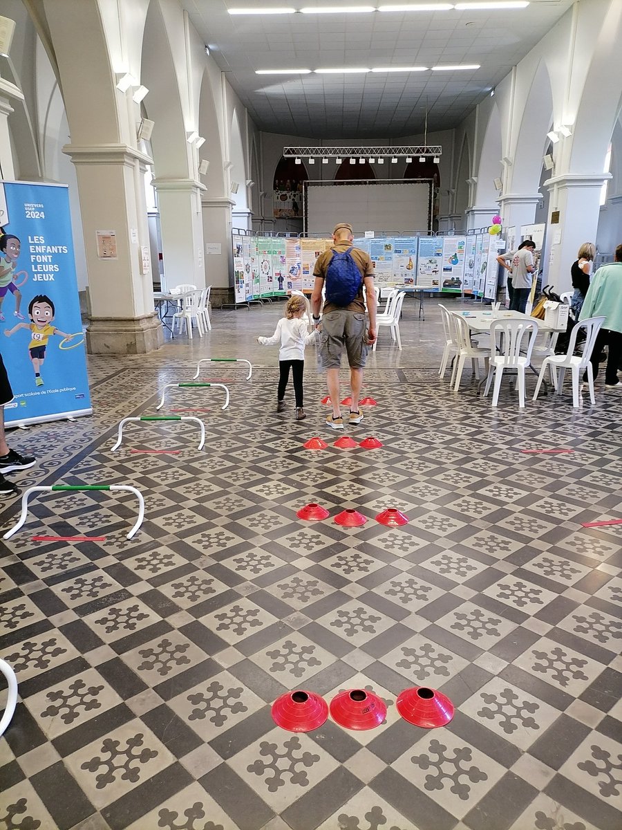 Quand une petite fille guide son papa sur un parcours #USEP 😍