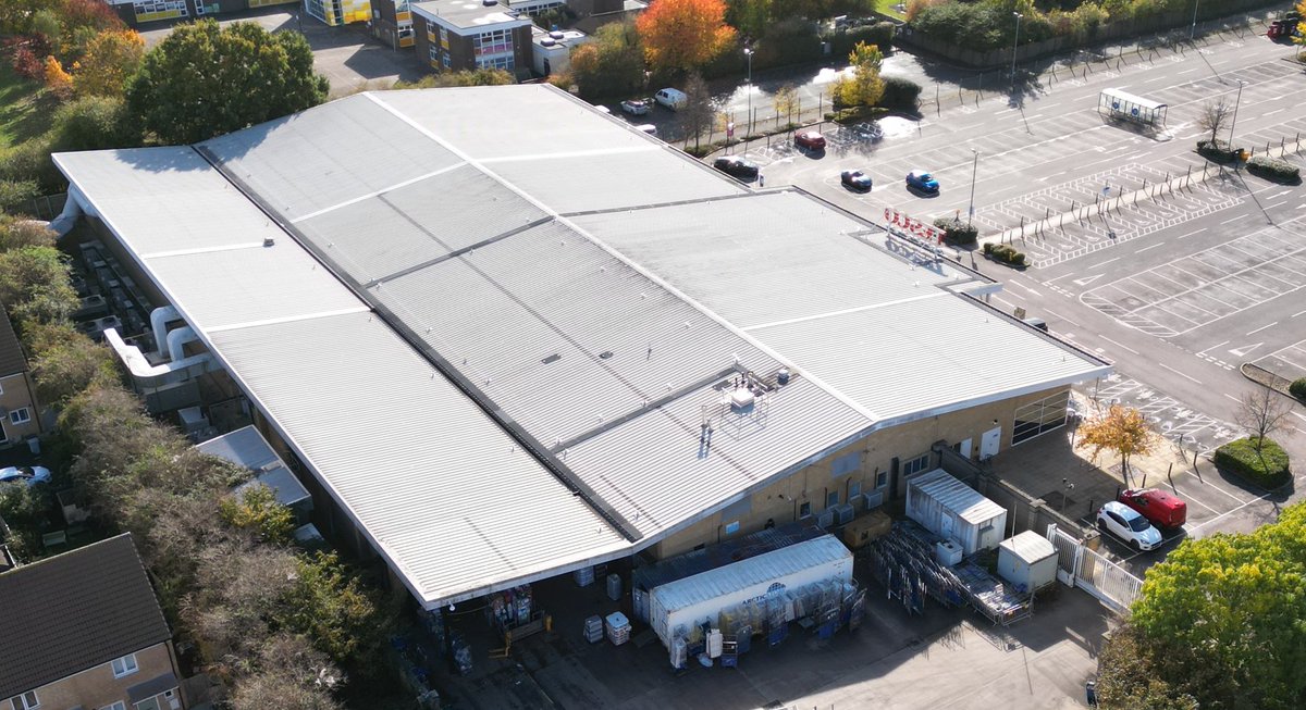 Can confirm that the rumours Market Deeping Tesco has closed because an alien spacecraft has landed on the roof are false.