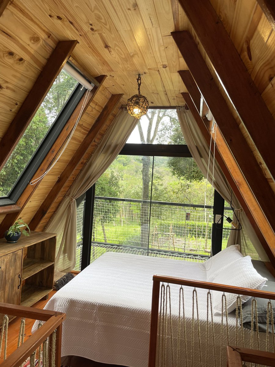 Kuarahy_ame's tweet photo. Habilitamos nuestra quinta. Un exclusivo espacio, con cabaña para hasta 7 personas; quincho, piscina. En la entrada a la Col Independencia y donde comienza la cordillera del Ybytyruzu. Paz en medio de la naturaleza. Para reservas: 0985963127. https://t.co/aO2mFaWkCV