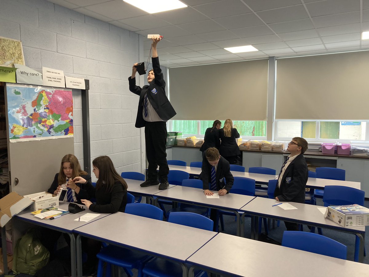 EcoSchoolsTCS's tweet photo. Thank you @BethanCopner for your visit to our @EcoSchoolsWales committee last week to deliver the sustainability and global warming session. It was enjoyable and informative. @VISTAProject2 @GeographyTCS @YGTredegarCS @BlaenauGwentCBC @UniSouthWales #STEM https://t.co/upz7LlszTO