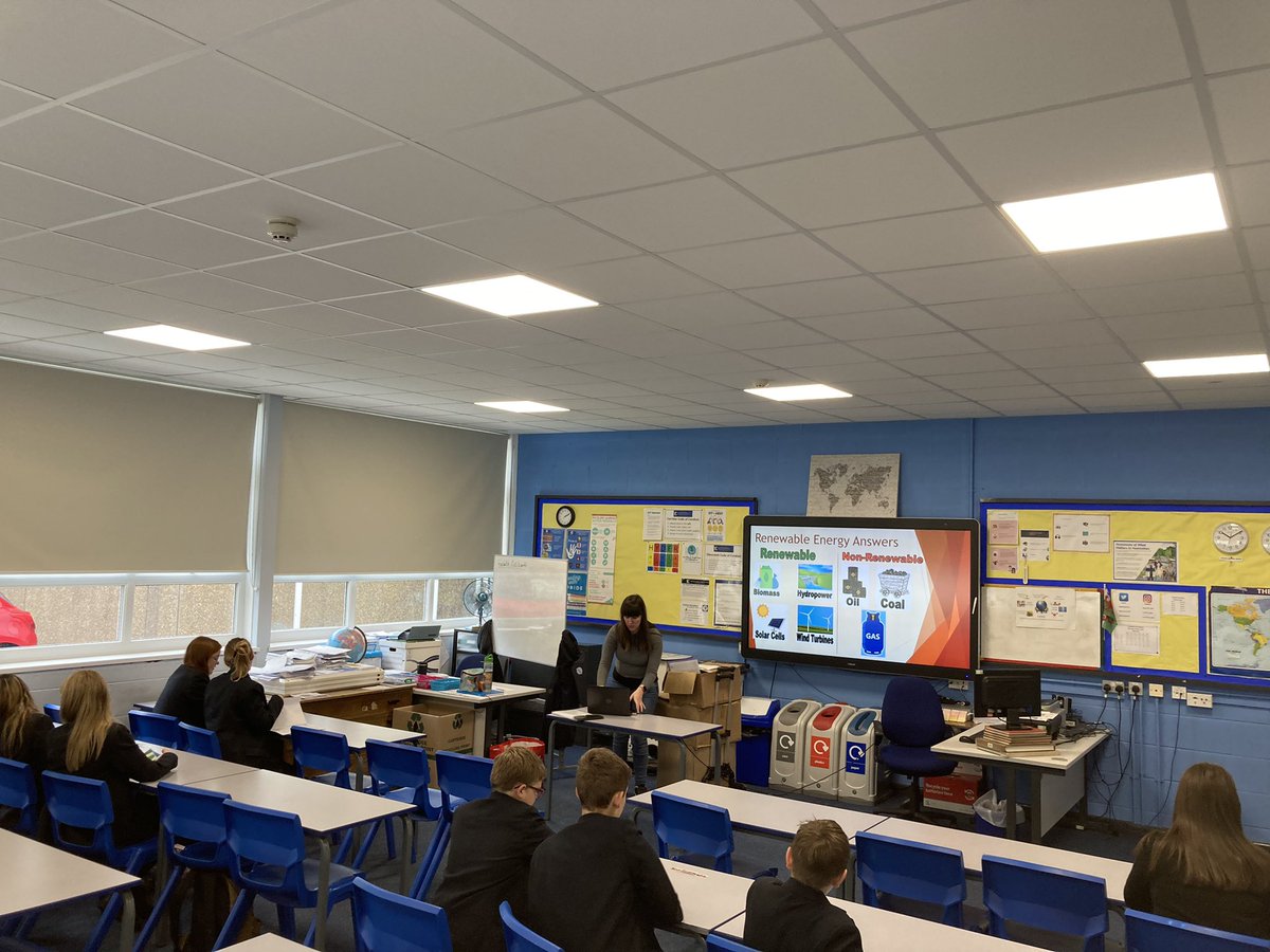 EcoSchoolsTCS's tweet photo. Thank you @BethanCopner for your visit to our @EcoSchoolsWales committee last week to deliver the sustainability and global warming session. It was enjoyable and informative. @VISTAProject2 @GeographyTCS @YGTredegarCS @BlaenauGwentCBC @UniSouthWales #STEM https://t.co/upz7LlszTO