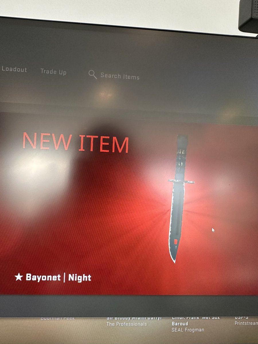 l0rd_cs's tweet image. Thanks @BuurmannBuurman for the trade. I was so nervous!! My biggest cash trade to date. Special thanks also to @flash5219 for middlemanning the deal 🔥🔥 and @dx_csgo for supervising. COULDN’T HAVE DONE THIS WITHOUT YOU GUYS ❤️