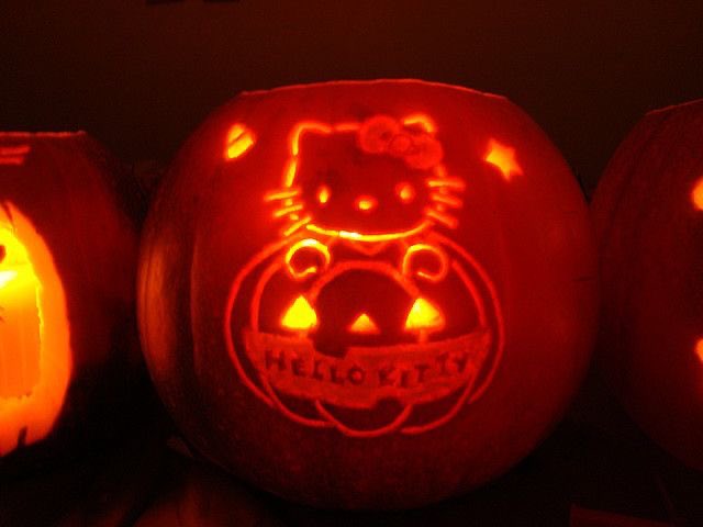 hello kitty pumpkins 💫