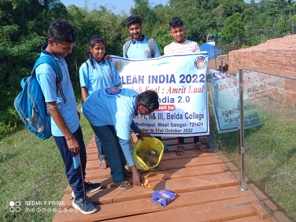 NSSUnit2_Belda's tweet photo. NSS Unit I, II, II POs &amp; volunteers are actively involved in Clean India 2.0 &amp; Swachhata 2022 at Belda College Campus @_NSSAwards @rdnss_kolkata @_NSSAwards @CleanIndiaWatch #CleanIndiaCampaign2022 #yasministry #cleanindia2022 @ConnectingNss @NssrdD @CLEANIndia_da #FitIndia https://t.co/qpZOGPssvj