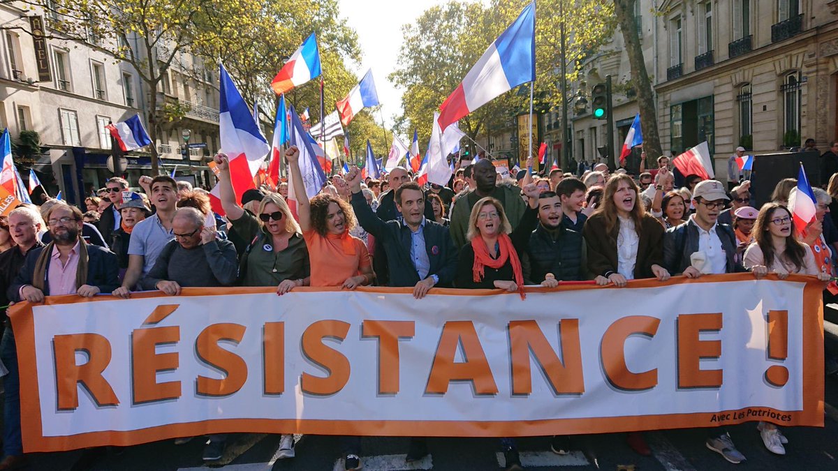 f_philippot's tweet photo. Un monde très impressionnant en ce moment à Paris à l’initiative des Patriotes pour dire à Ursula et Macron de dégager !
Pour la Paix la liberté la souveraineté ! Magnifique ! 🇫🇷🇫🇷🇫🇷 https://t.co/wrqz0mYeqt