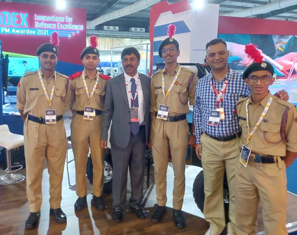 Prodef_blr's tweet photo. A first! NCC cadets of Bihar & Jharkhand Directorate displayed 3 advanced technology prototypes in #DefExpo2022 Gandhinagar, Gujarat- They were UAV, All-Terrain Vehicle & Hand gesture sensing BOT.
#PathToPride @HQ_DG_NCC https://t.co/o8SiXo7BJZ