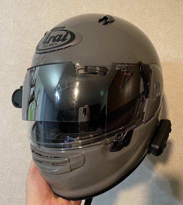 久々にこれ付けて走ったけど日が落ちるのが早いシーズンにはやはり便利だな。クソダサいけど 