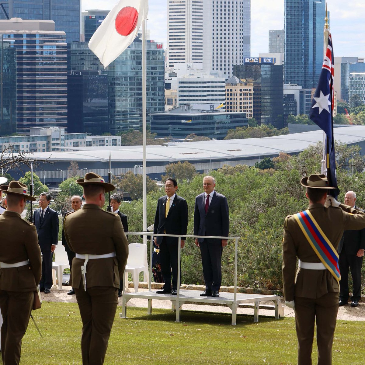 PM Kishida @JPN_PMO has now departed 🇦🇺. After a visit chockers with the best Australia has to offer, we can safely and confidently say that our Special Strategic Partnership is at an all-time high. Hoo-roo and come again soon!