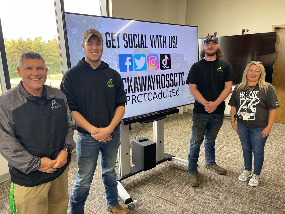 PRCTCAdultEd's tweet photo. Earlier this month, @PickawayWORKS hosted a Manufacturing Day event at local facilities for area students & hosted lunch.
Read more about the event and how PRCTC played a part in this week's News feature at https://t.co/w4ARrg1l7g
#PRCTCProud #WeArePR #MFGDay #makingohio https://t.co/OwV4Rt1dK5