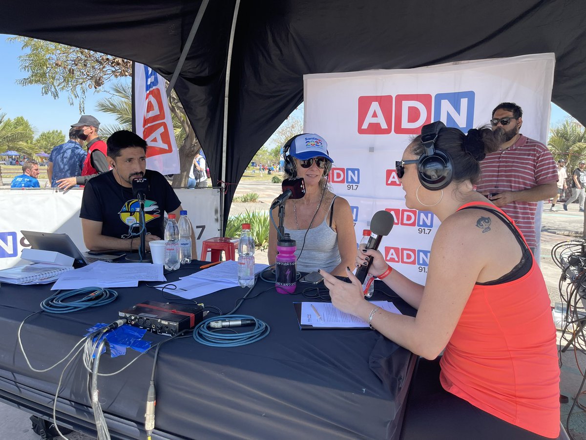 santiago2023's tweet photo. 🇨🇱🗣️ Gianna Cunazza, directora ejecutiva de #Santiago2023 en @adnradiochile: “Este evento es de todas y todos los chilenos, para que vibren y lo viva el país. Esperamos que los Juegos sean un punto de encuentro. Estamos convencidos que quedarán en la retina de las y los chilenos” https://t.co/qG2f0RFYvM