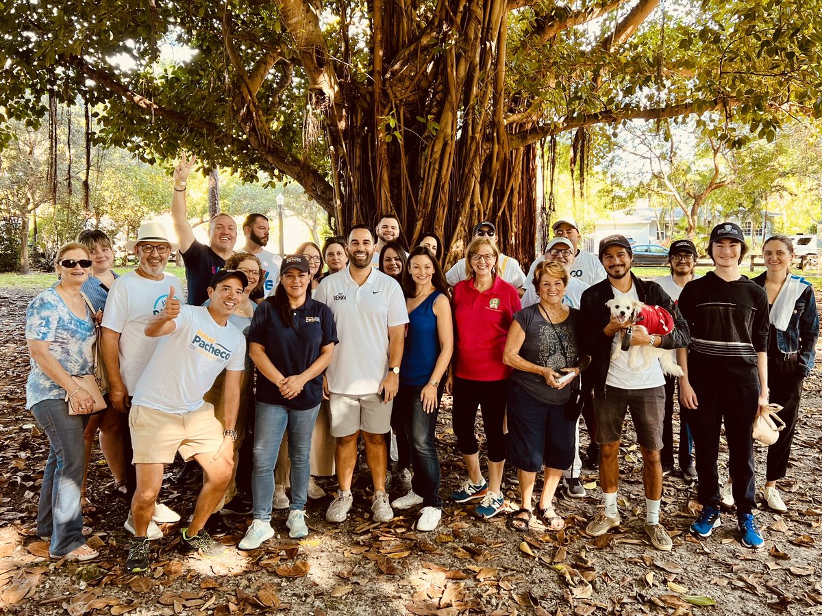 NikkiFried's tweet photo. Incredible morning to knock on doors for local champions like @Raquel_MiamiBch and @adam_benna!

Early voting starts Monday! Thank you to groups like @SAVELGBT that are putting the work in! https://t.co/aTtrgWuBY2