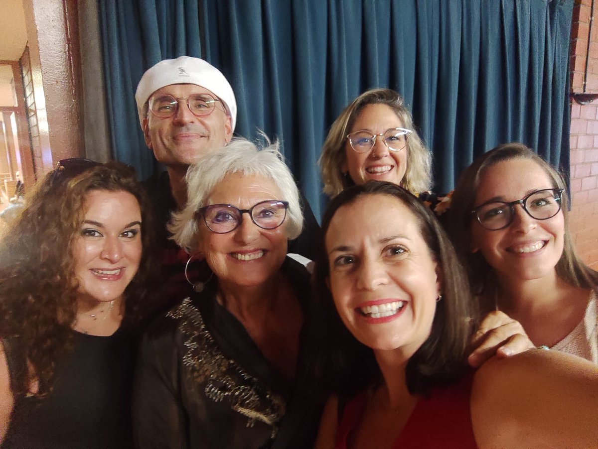 monikiya_ng's tweet photo. El equipo #programaNeuroEduca en #4NeuroEDU @CatedraNEUROEDU con @dracasafont @jesuscguillen @MultiplesKids @Nakaraia Disfrutando, aprendiendo, creciendo, transformando https://t.co/Mibcrgzdme