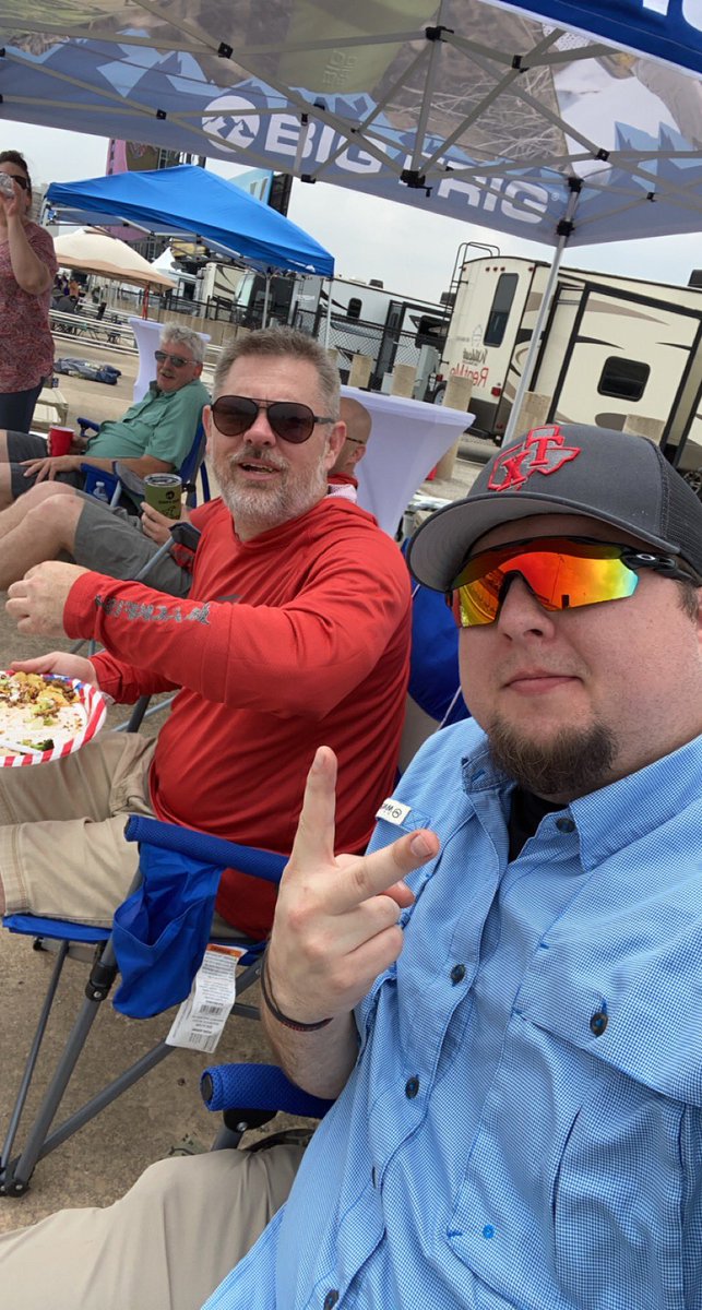 G_Kinder's tweet photo. @TXMotorSpeedway #bigfrig #burnoutalley @WolfpackRacing3 @mynameiscolb @CoachDedmon @TRiceHD @TXMotorSpeedway https://t.co/eXY7W3zALj