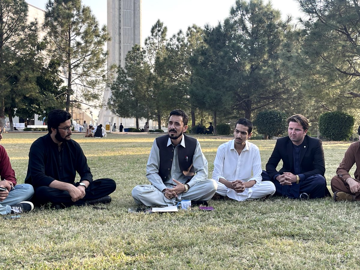 Majid_Momand's tweet photo. A #StudyCircle was arranged on Pashtu & Pashtunwali, A general overview by PSF Islamabad. Speaker was Dr. Himayat Ullah Mayar, Assistant Professor, QAU Islamabad. Students from NUML, QAU & IIU joined the circle. https://t.co/DhQKzUVhCM