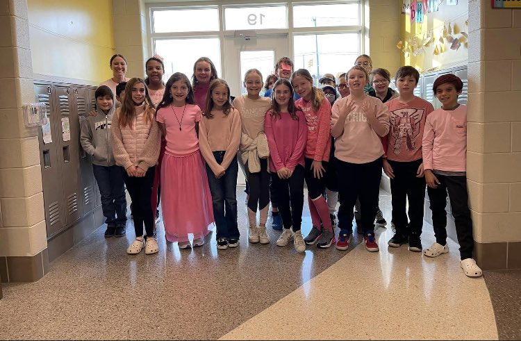 nysun25's tweet photo. Pink out 🎀 https://t.co/A58EOoW3ia