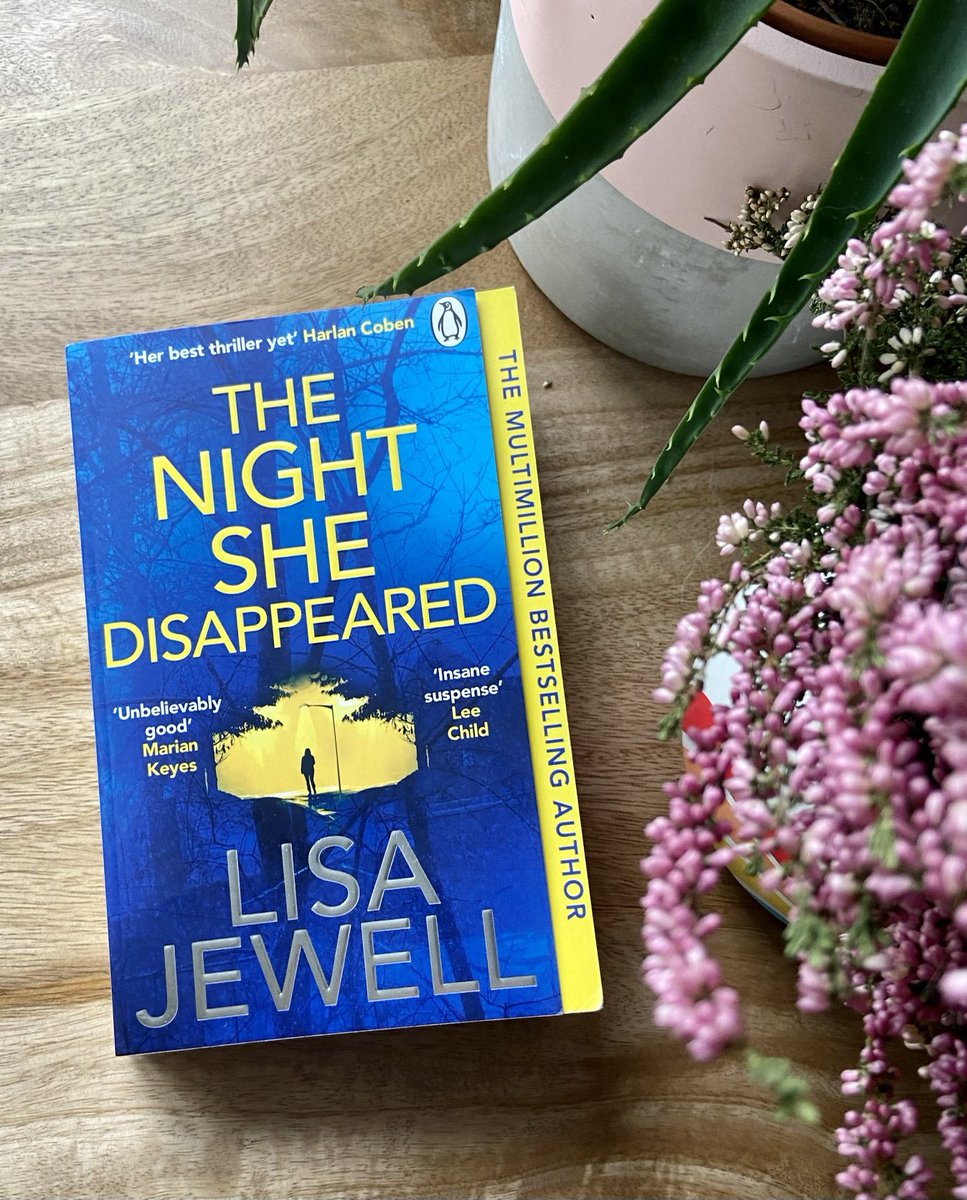 My first ⁦@lisajewelluk⁩ novel but it won’t be my last - I was Gripped with a capital G ⭐️⭐️⭐️⭐️⭐️