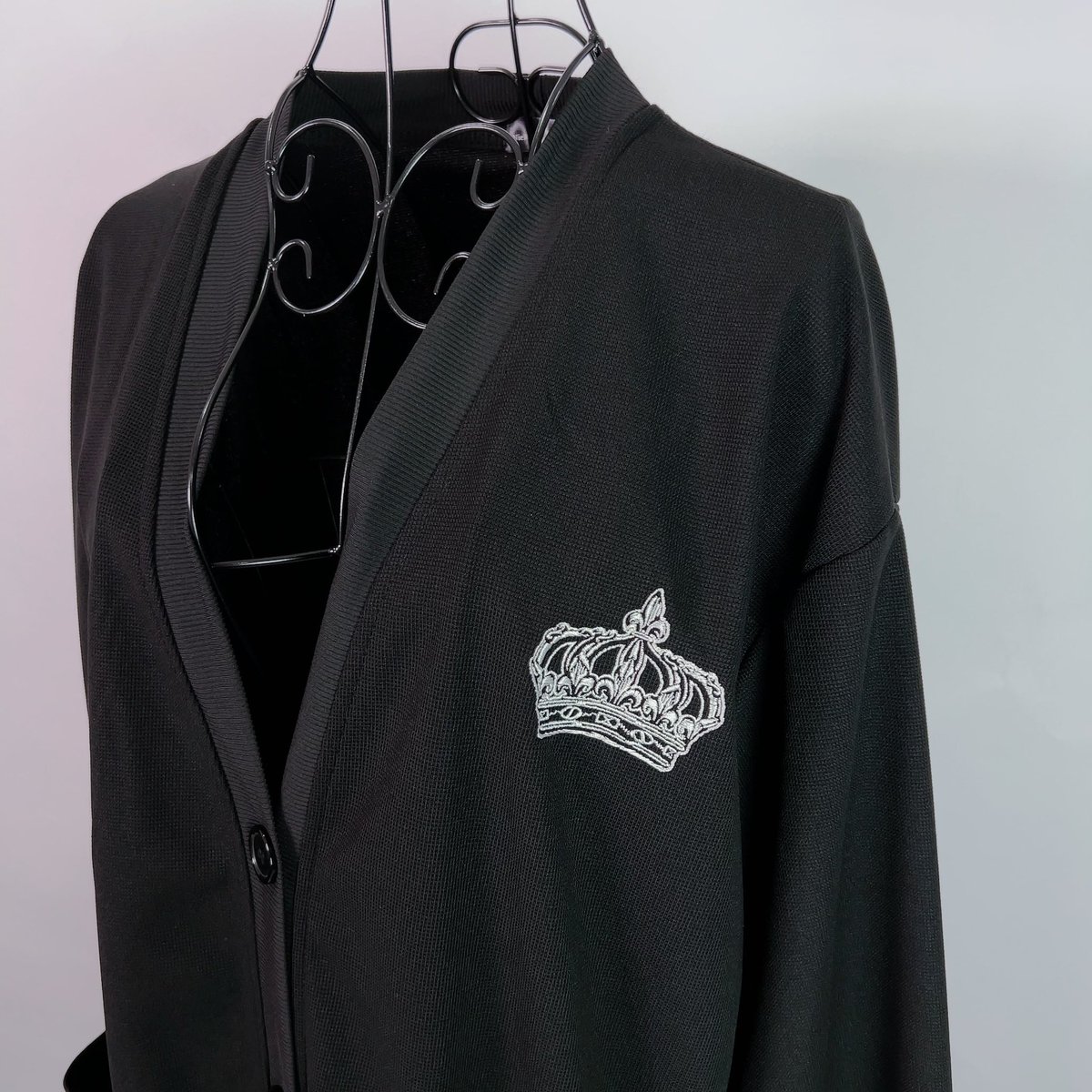 🎁本日〆切プレゼント企画🎁

ニットカーディガン【CROWN】

🎁3名様にプレゼント🎁

◼応募方法
フォロー(<a href="/NieR_tokyo/">NIER CLOTHING</a>) &amp; RT
◼締切〆  本日24時

※鍵垢の方も対象内です。
是非ご参加ください🙇‍♂️🙇‍♀️