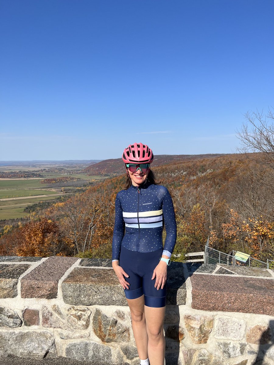 tammy_scott99's tweet photo. Perfect day to ride to Champlain Lookout. https://t.co/pDcidvQPM9