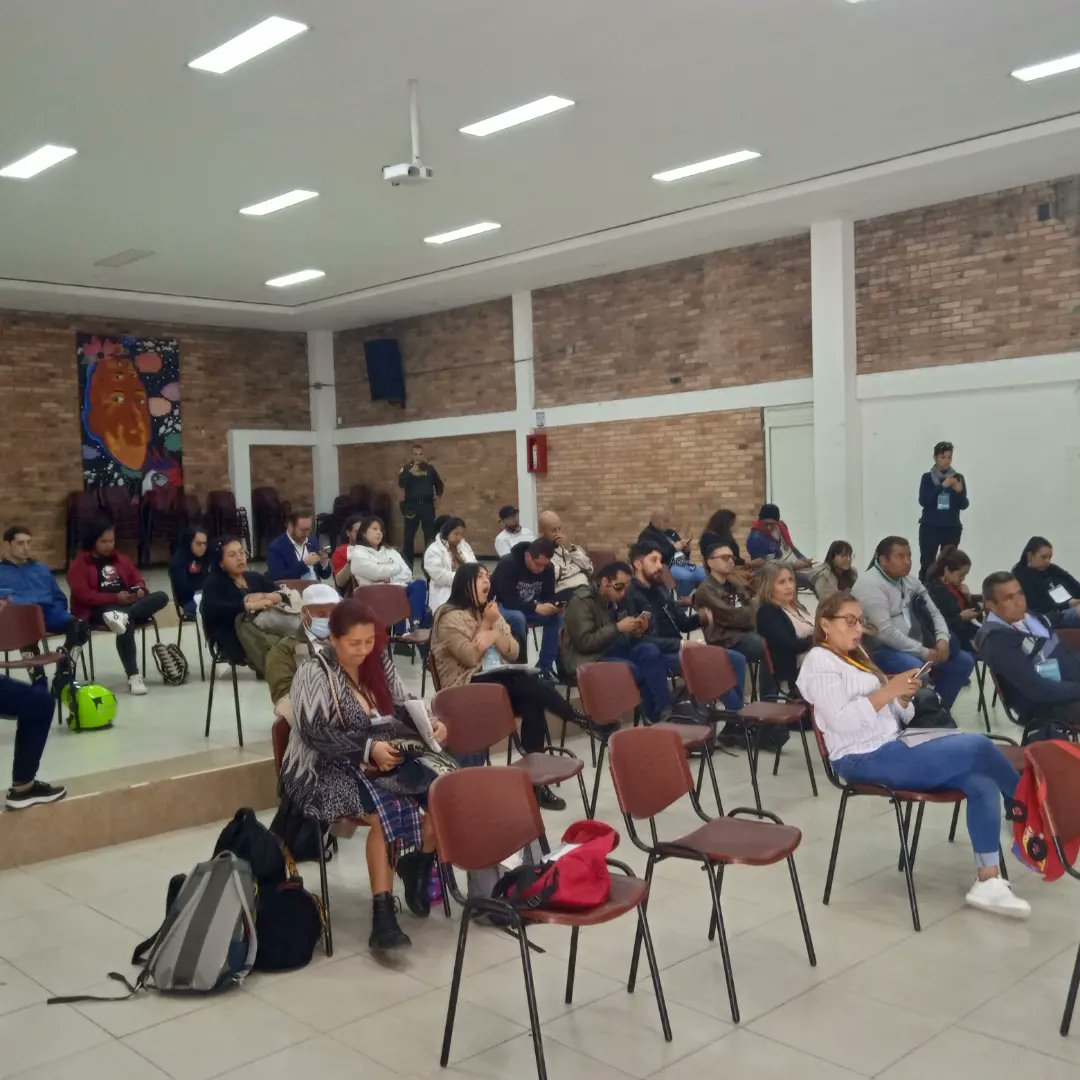 CLODHS_'s tweet photo. Participamos en el XII FORO DISTRITAL DE DE DERECHOS HUMANOS Y LA PAZ.
Seguimos levantando las banderas de unidad, implementación integral del acuerdo de paz firmados en la Habana y la apuesta de la paz total.
#ddhhcolombia 
#paztotal 
#implementación https://t.co/g6hINWnyei