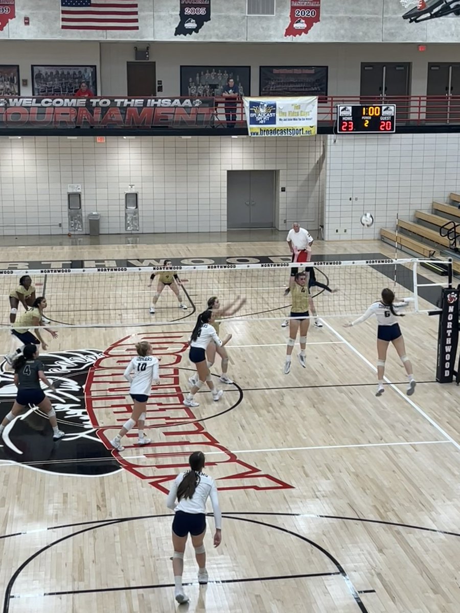 KSchluRosati's tweet photo. Up in Nappanee for @IHSAA1 🏐 Regional #5. First match: @BNIAthleticDept vs @nphs_athletics. Thank you for hosting @NWP_Athletics! @VolleyballBni @NewPrairieVB. #ThisIsYourIHSAA #FaceOfSportsmanship #EducationBasedAthletics
#TitleIXat50 https://t.co/6YeFcHJTZS