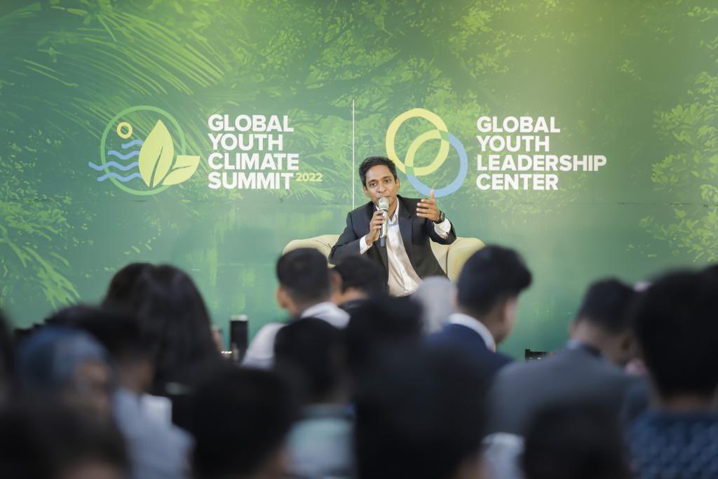 gylctweets's tweet photo. Don’t sleep through climate crisis—take action—@ejajahmad at #GYCS2022 closing. https://t.co/VaXUOqfcOE #ClimateActionNow #ClimateCrisis #COP27 https://t.co/Q44txpUdpg