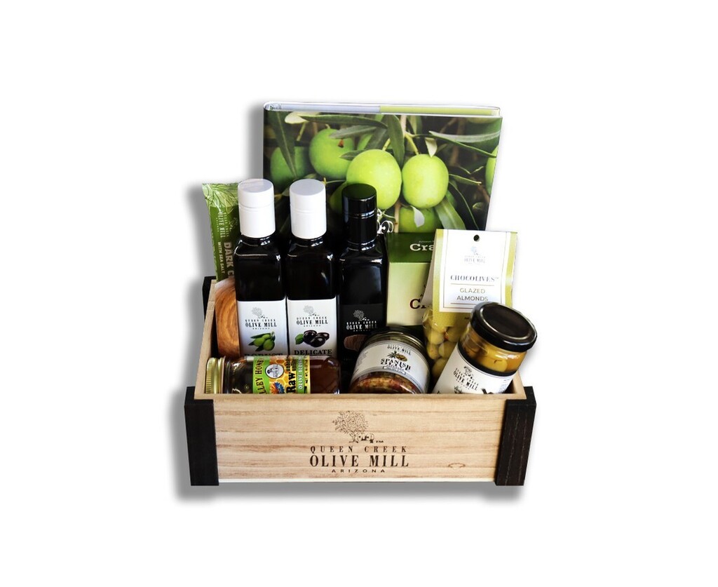 New gift crates for the #GiftingSeason🎁 are here! These specially-curated #gifts are great for #housewarming gifts, #parties🥳, and everything in between! Pick one up today in stores only!

#gilbertaz #queencreekolivemill #mesaaz #townofqueencreek #qu… instagr.am/p/CkBS6XKhsNs/