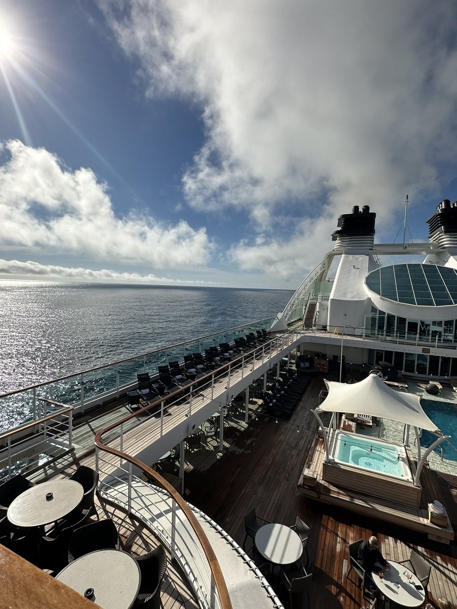LuxeTiffany's tweet photo. Sea day! On our way to Charlottetown, Prince Edward Island. #Canada @SeabournCruise #seabournpartner https://t.co/TpNk0h5qke