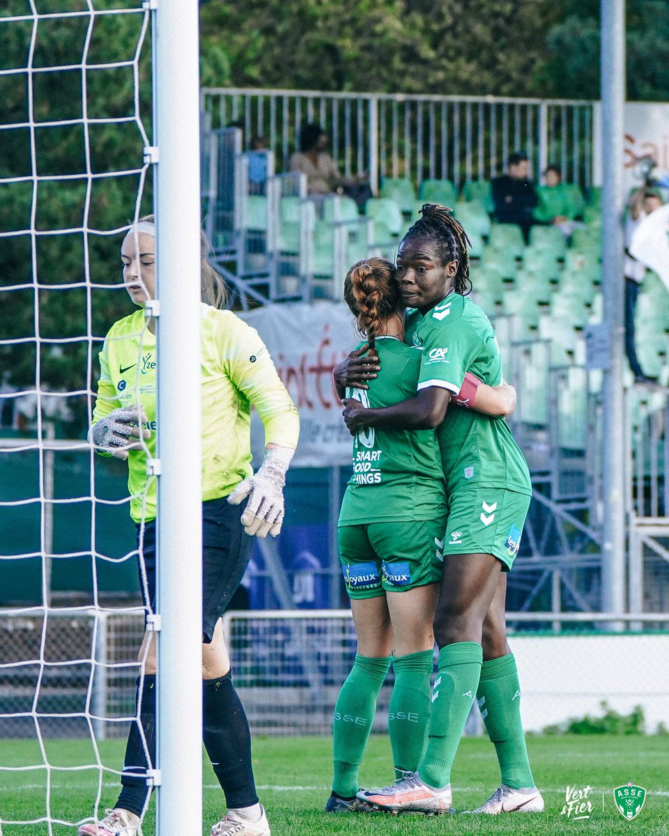 actusainte's tweet photo. 𝗔𝗦𝗦𝗘 𝗙𝗲́𝗺𝗶𝗻𝗶𝗻𝗲𝘀

🎉C’est encore une belle victoire pour nos stéphanoises ! 

#ASSE 💚 6-0 🔵 #FFYAA

7’ : Laury Jésus 
39’ : Ninon Blanchard 
6’, 54’, 78’: Peyton DePriest 
58’ : Chloé Marty https://t.co/liFBzx1YcQ