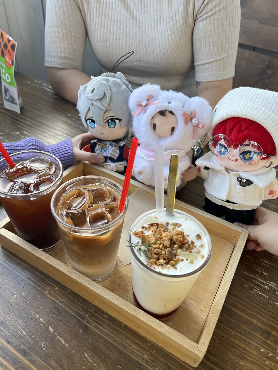 t0b1da's tweet photo. 귀여워 귀여워........... 근데 나만 또 신누이 아니지..... 빨리 배송와라~!! https://t.co/6AyBQKKSbi